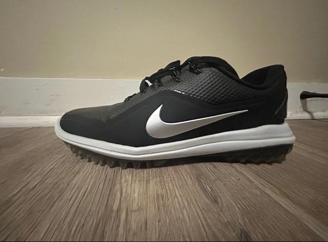 Women´s Shoe Nike 8 Black Medium Good Condition 8.0 Spikeless