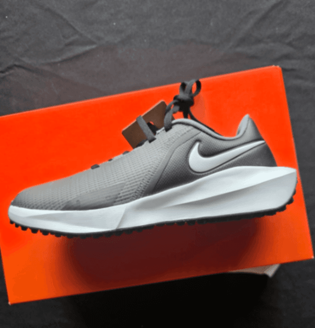 Men´s Shoe Nike 6,5 Black New with Tags