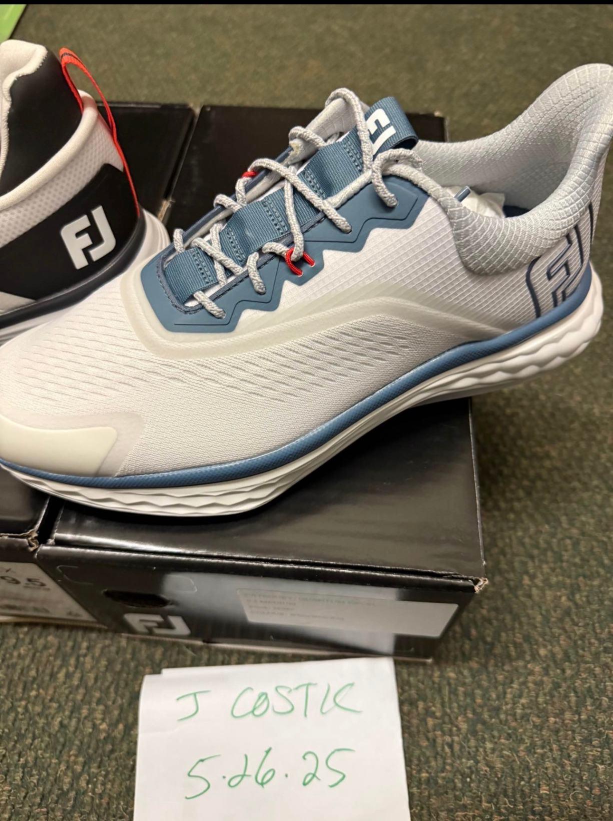 Men´s Shoe FootJoy 9,5 White Medium New with Tags Spikeless