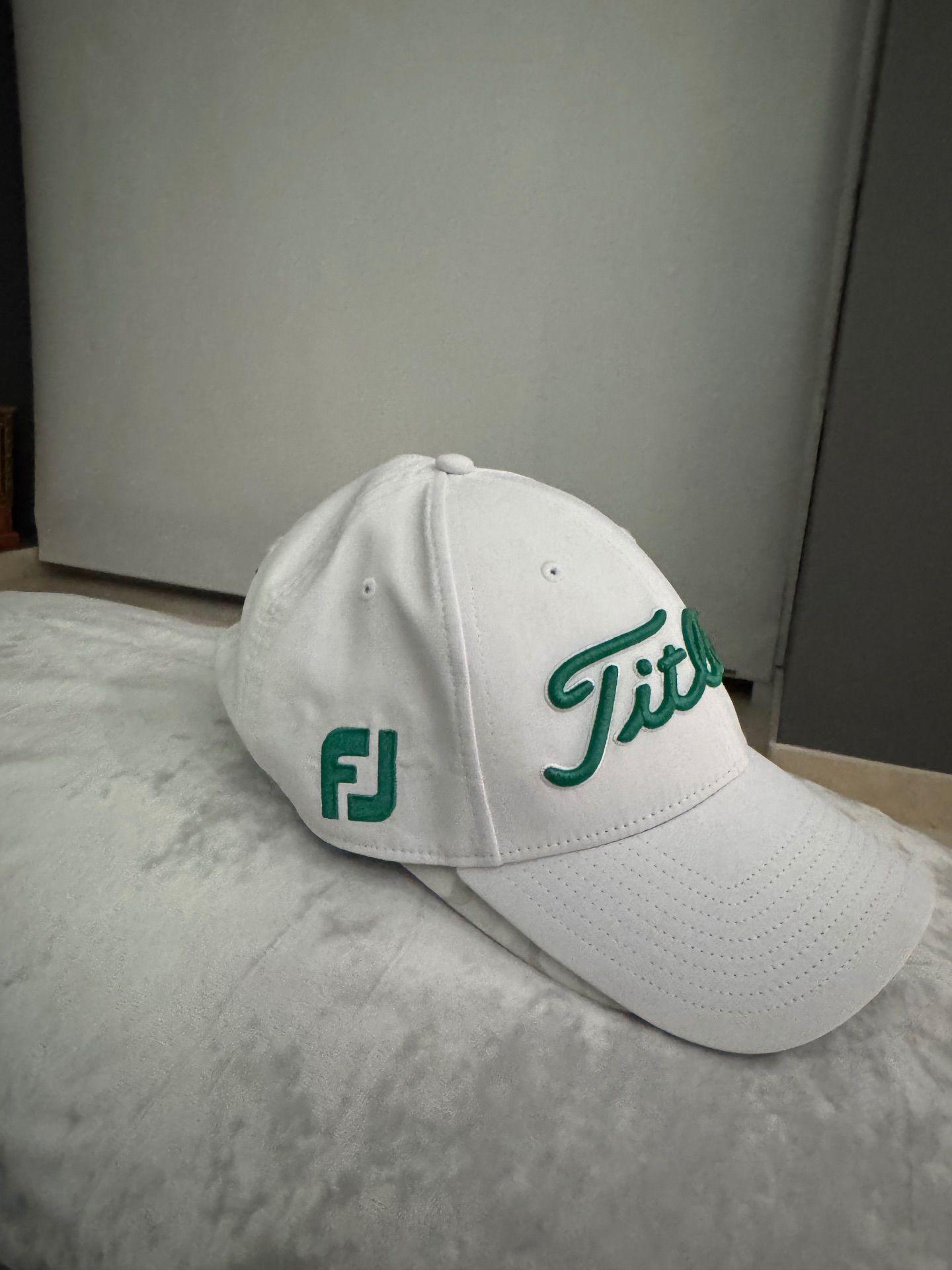 Hat Titleist White Used M/L