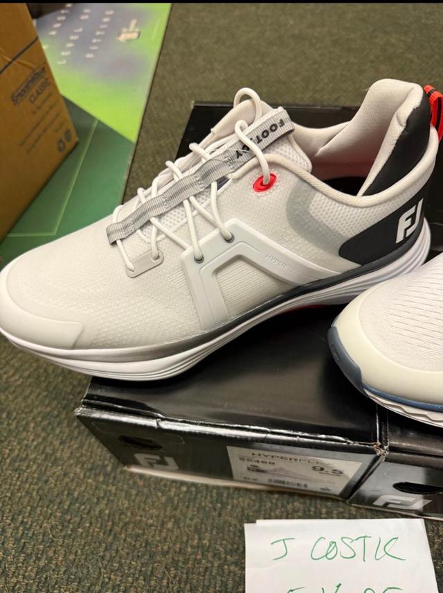 Men´s Shoe FootJoy 9,5 White Medium New with Tags Spiked