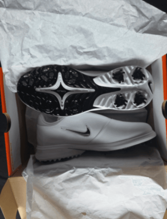 Men´s Shoe Nike 8 White Spiked New with Tags