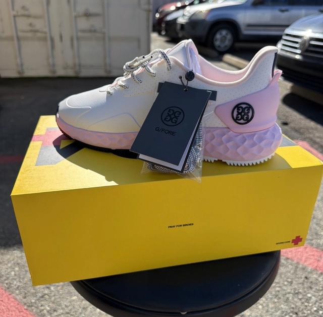 Women´s Shoe G G Fore 9,5 White Medium New with Tags Spikeless
