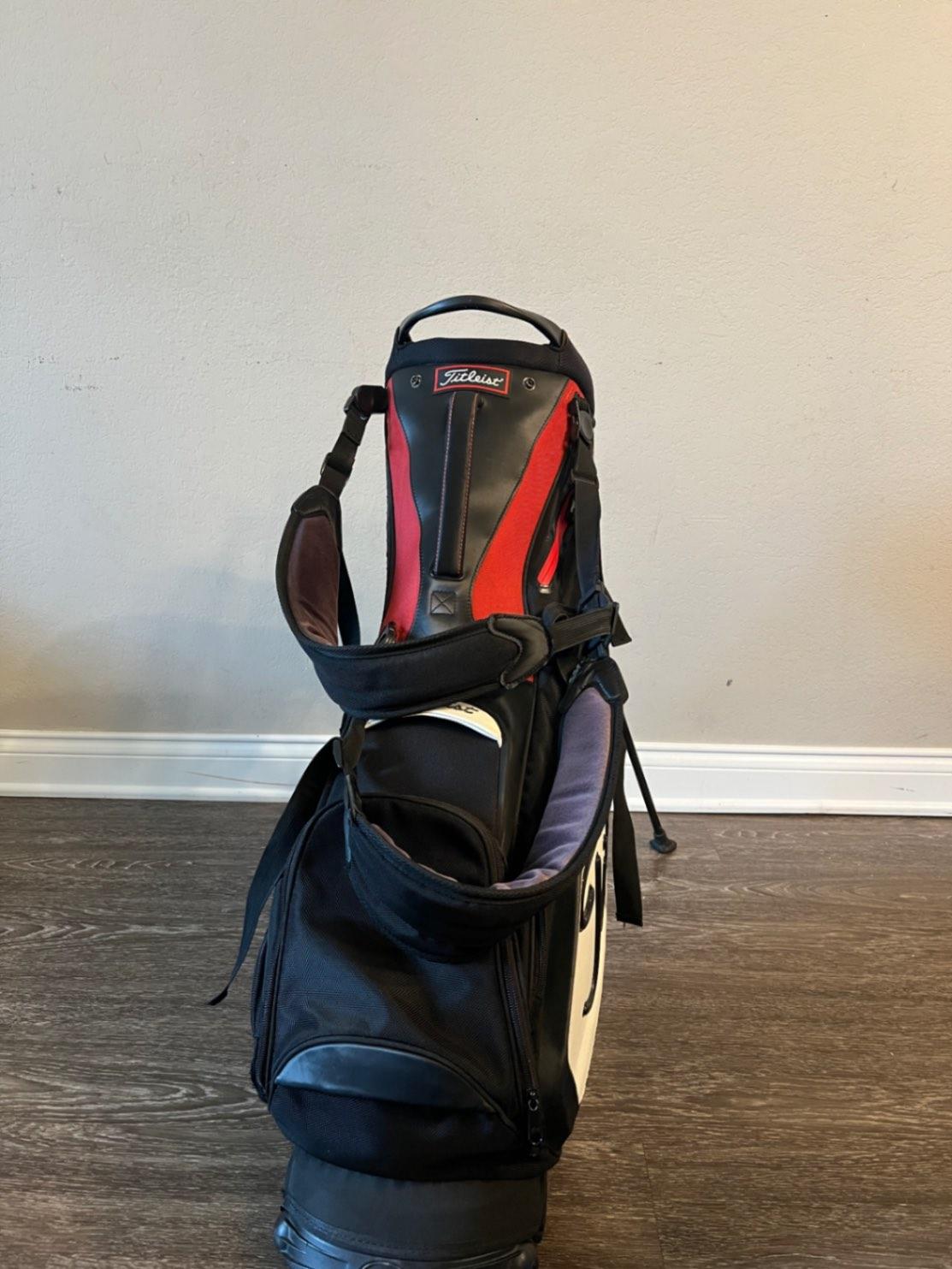 Bag Titleist Stand Bag Black Good Condition 8.0