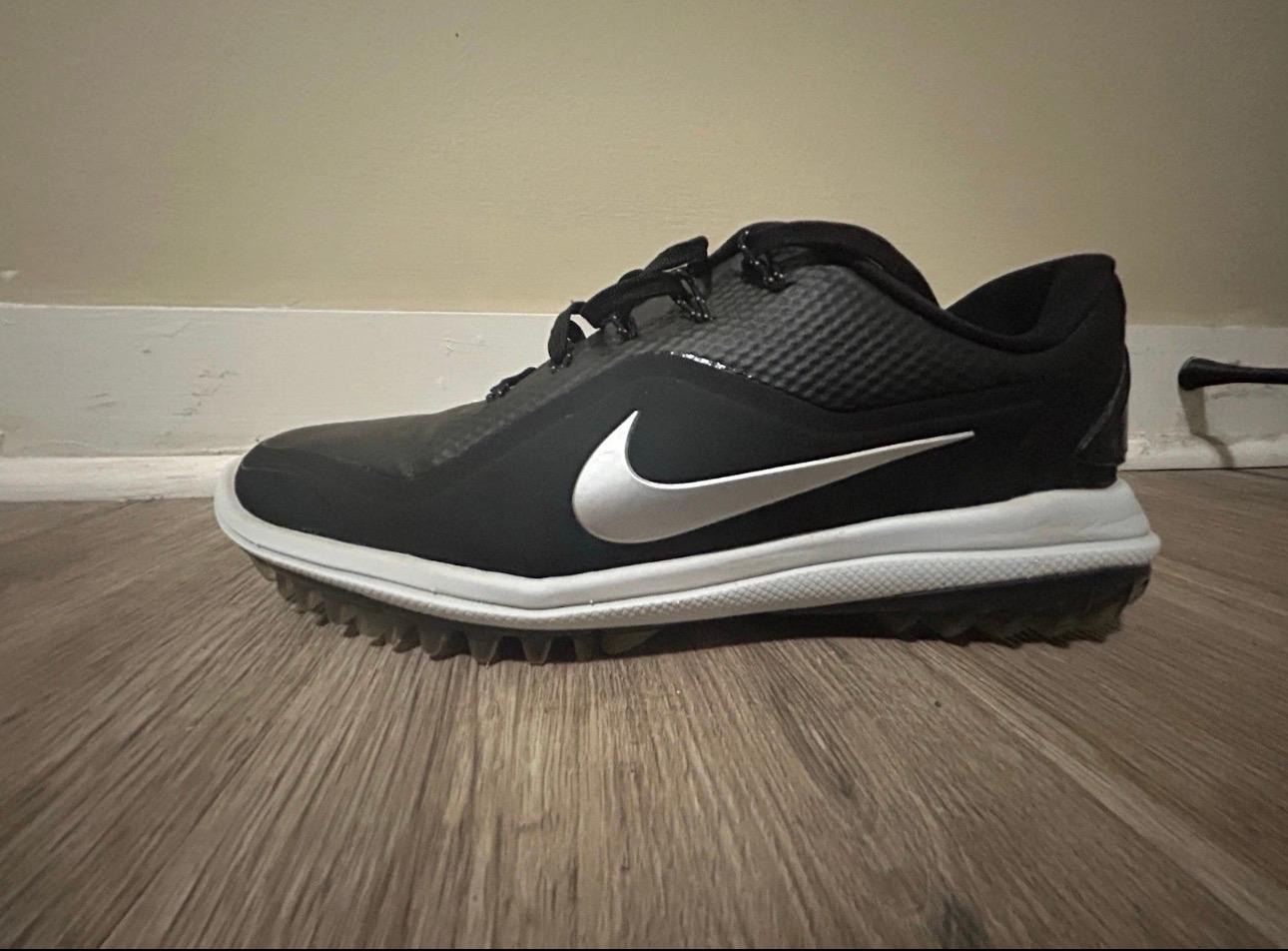 Women´s Shoe Nike 8 Black Medium Good Condition 8.0 Spikeless
