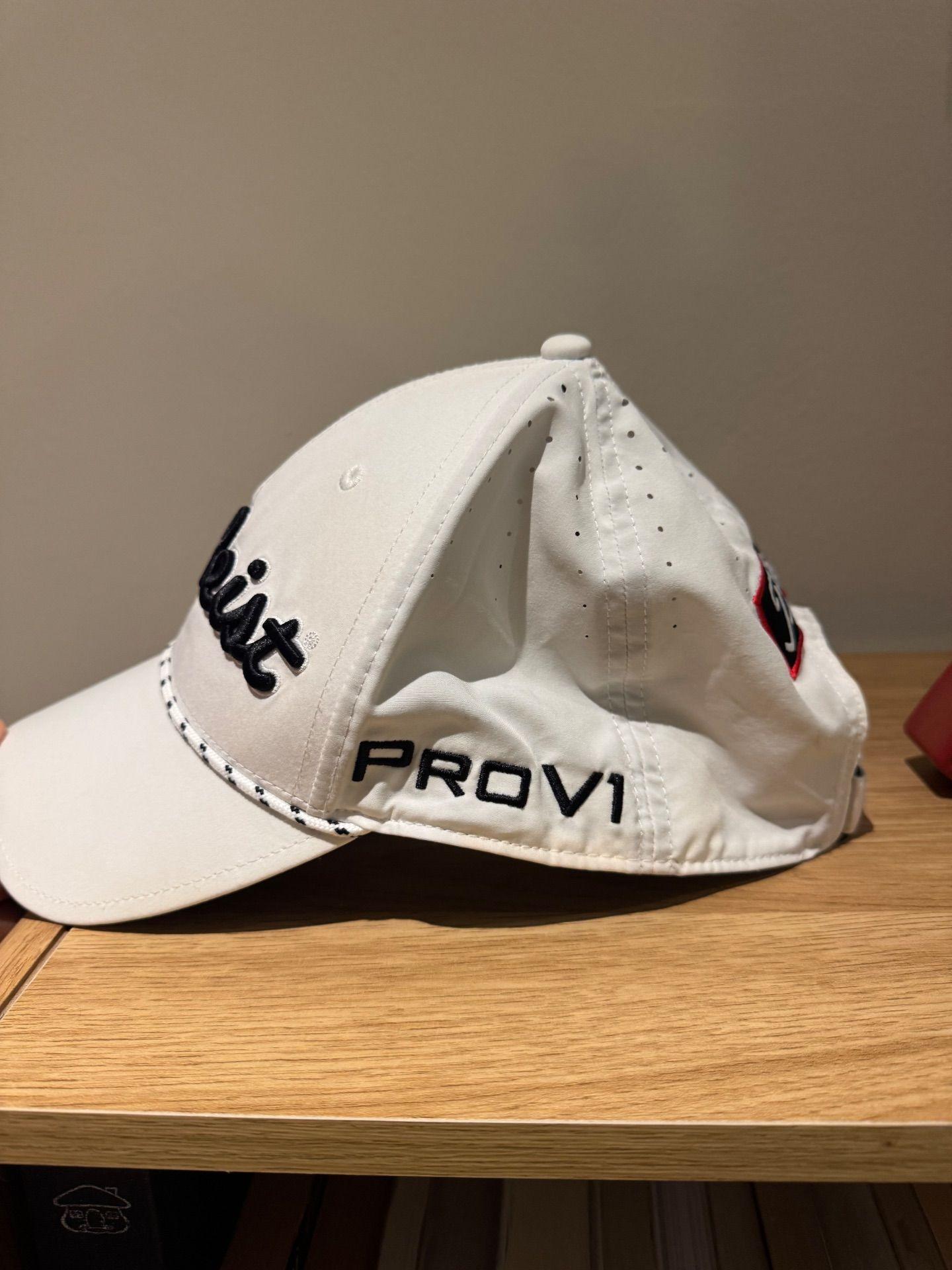 Hat Titleist White Used M/L