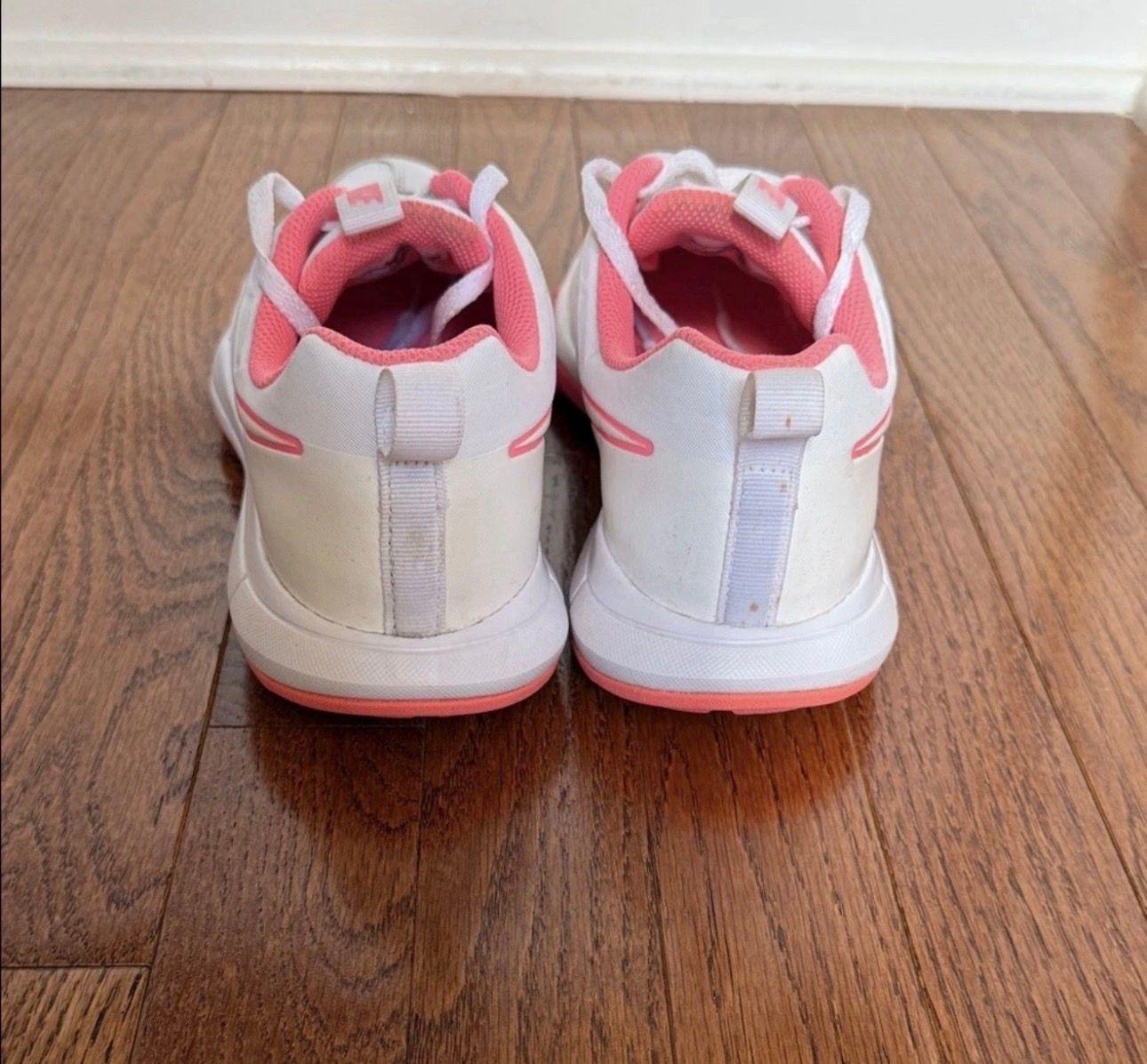 Women´s Shoe Nike 9 White Medium Fair Condition 7.0 Spikeless