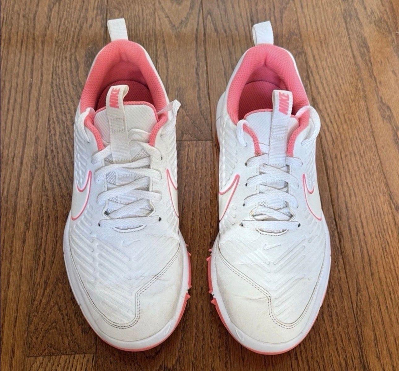 Women´s Shoe Nike 9 White Medium Fair Condition 7.0 Spikeless