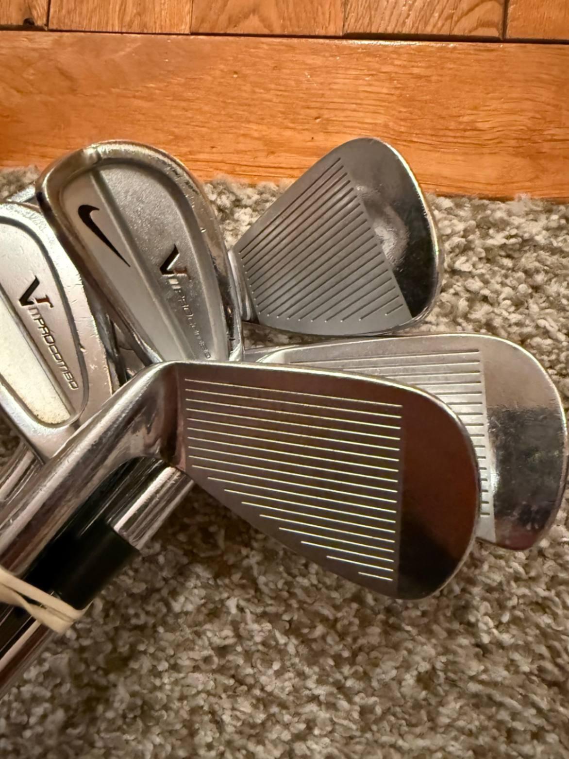 Iron Nike Average 8.0 Steel PW-3 (8 clubs) Stiff Right Men VR Forged Pro Combo
