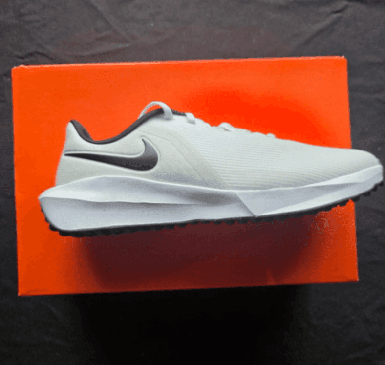 Men´s Shoe Nike 9 White New with Tags