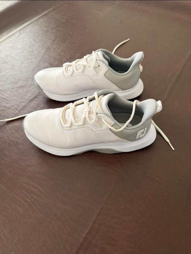 Women´s Shoe FootJoy 8 White Medium Fair Condition 7.0 Spikeless