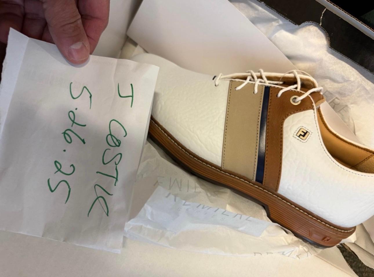 Men´s Shoe FootJoy 9,5 White Medium New with Tags Spiked