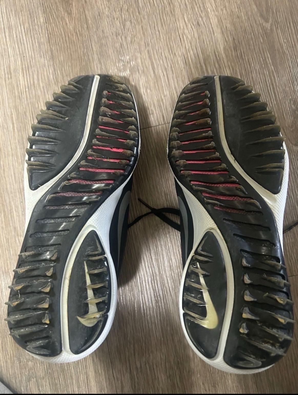 Women´s Shoe Nike 8 Black Medium Good Condition 8.0 Spikeless