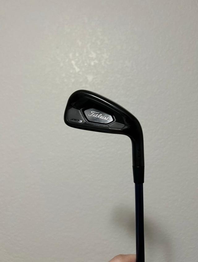 Utility Iron Titleist 70-80g Above Average 9.0 Graphite Stiff Right Men